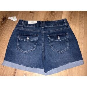 M Jeans by Maurices Womens Size 10 Blue Denim Cuffed Mid Rise Shorts‎